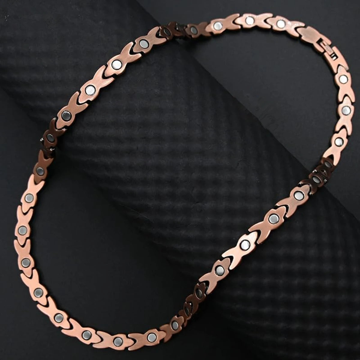 ARADOO Magnetic Copper Necklace – Stylish Pain Relief & Wellness Jewelry for Men & Women