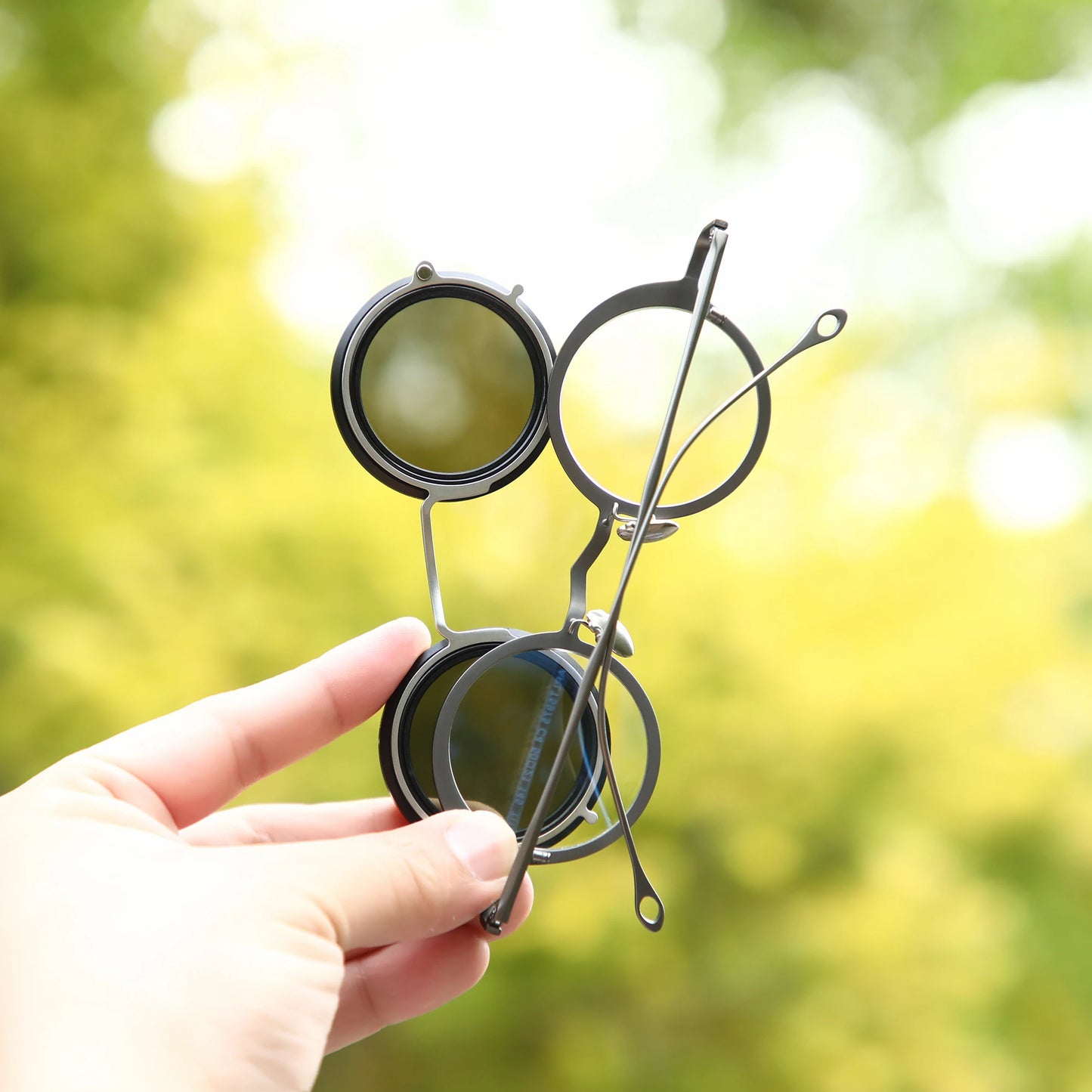 Custom Magnetic Clip-On ND9 Adjustable Dimming Sunglasses – For Myopia Glasses | Anti-Glare, Polarized, UV400 Protection
