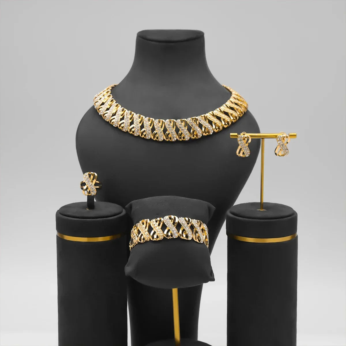 Dubai Royal Elegance: 18K Gold Plated African Bridal Jewelry Set – Choker, Earrings & Ring