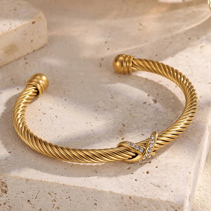Boho-Chic Woven Decorative Bracelet – Summer Fashion Statement for Confident Women