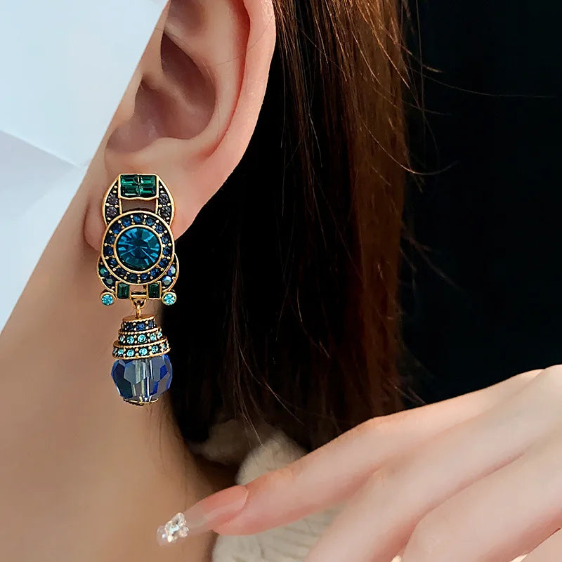 Bluey Rhinestone Crystal Clip Earrings – Medieval Vintage Sparkle Charms for Women