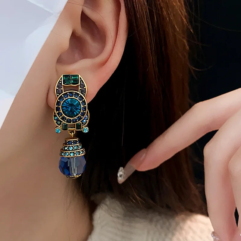 Bluey Rhinestone Crystal Clip Earrings – Medieval Vintage Sparkle Charms for Women