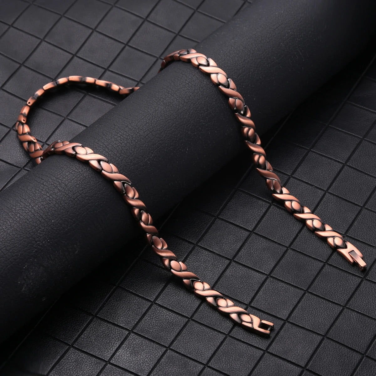ARADOO Magnetic Copper Necklace – Stylish Pain Relief & Wellness Jewelry for Men & Women