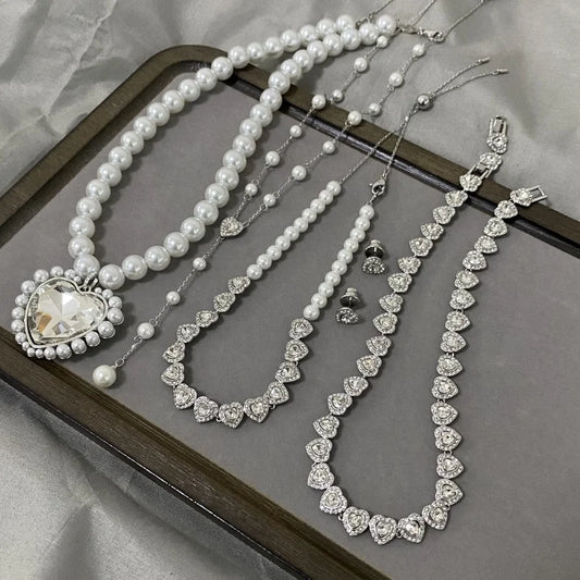 Love Pearl Elegance: Women’s Light Luxury Jewelry Set – Necklace, Earrings & Bracelet