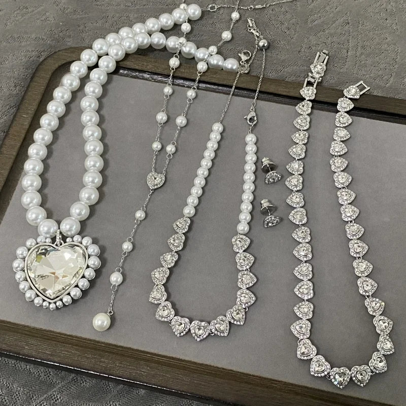 Love Pearl Elegance: Women’s Light Luxury Jewelry Set – Necklace, Earrings & Bracelet