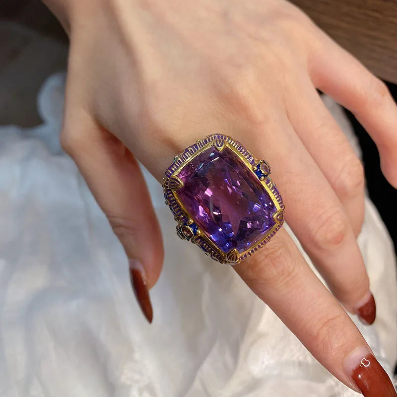 Vintage Royalty: Oval Purple Stone Jewelry Set – Enamel Pendant Necklace & Matching Ring for Women